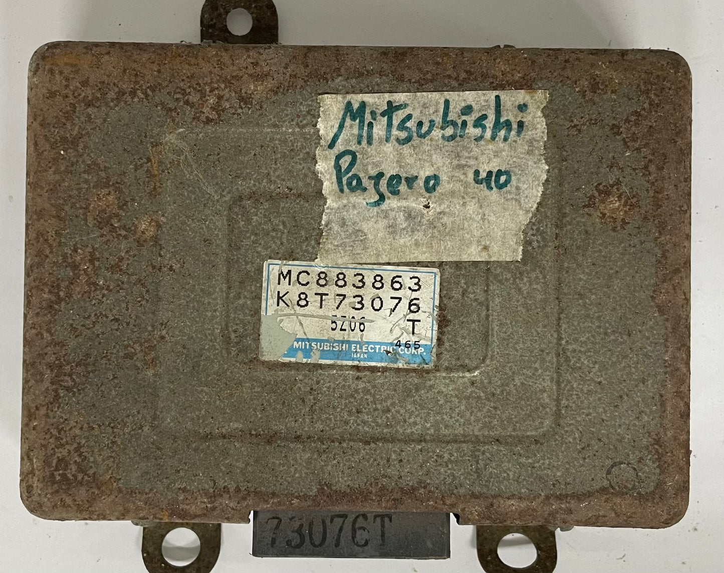 Mitsubishi Pajero  
MC883863 
K8T73076